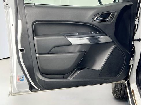 Used 2022 Chevrolet Colorado LT w/ Fleet Safety Package RWD image 17