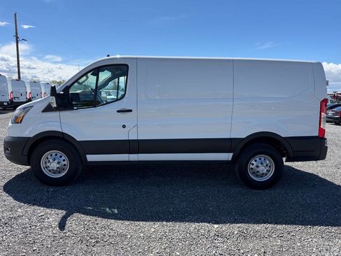 Used 2023 Ford Transit 250 Low Roof AWD image 6