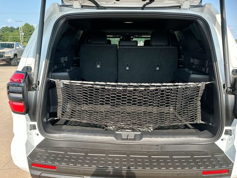 Used 2025 Toyota 4Runner TRD Off-Road Premium image 24