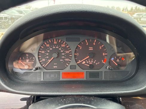 Used 2003 BMW 325i Sedan image 16