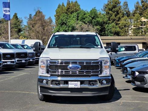 New 2026 Ford F250 XLT w/ FX4 Off-Road Package image 2
