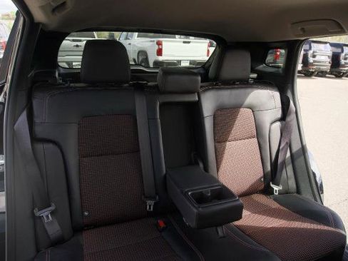 Used 2025 Nissan Kicks SR AWD/4WD image 27
