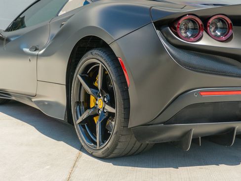 Used 2021 Ferrari F8 Tributo image 45