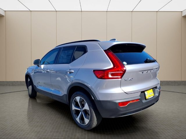 New 2026 Volvo XC40 B5 Plus w/ Protection Package Premier AWD/4WD image 7