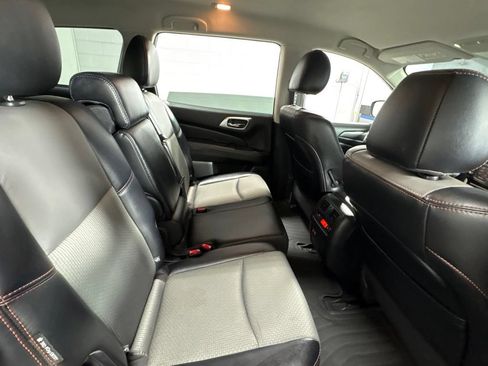 Used 2019 Nissan Pathfinder 4WD image 32