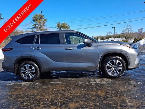 Certified 2025 Toyota Highlander XLE image 7