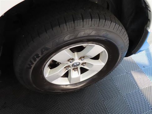 Used 2023 RAM 1500 Classic SLT w/ Trailer & Traction Group AWD/4WD image 36
