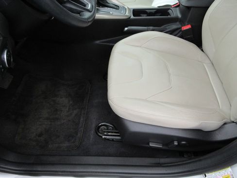 Used 2016 Ford Focus Titanium image 22