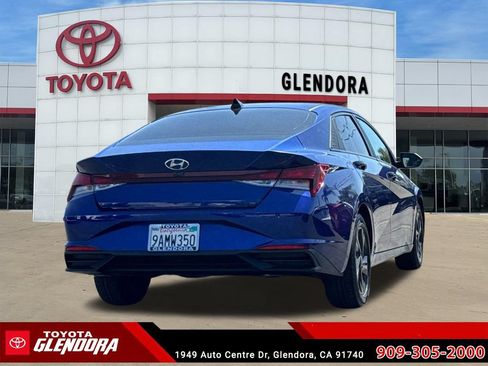 Used 2022 Hyundai Elantra SEL w/ Preferred Accessory Package FWD image 10