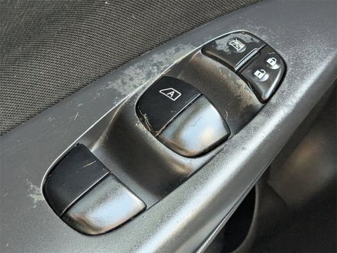 Used 2017 Nissan Sentra SV image 22