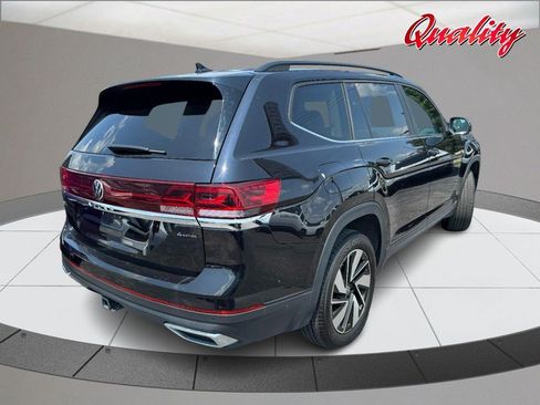 Used 2026 Volkswagen Atlas SE AWD/4WD image 3