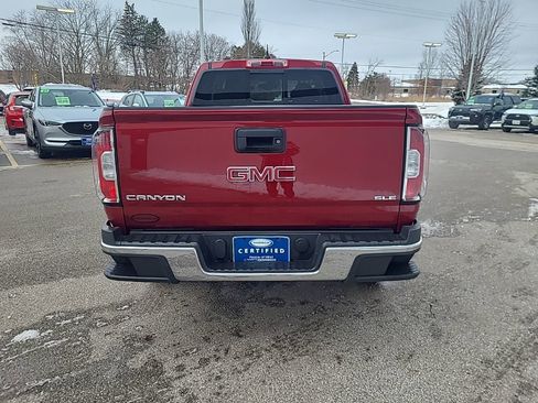 Used 2017 GMC Canyon SLE w/ SLE Convenience Package image 4