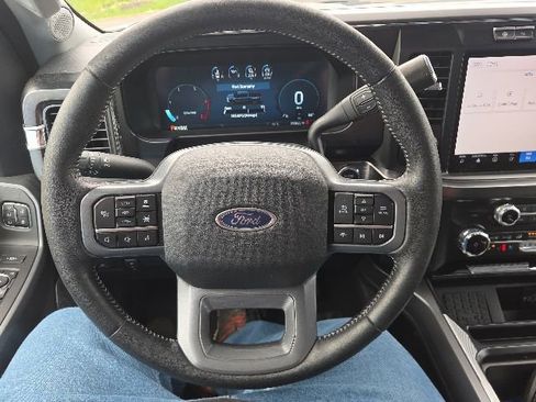 Used 2024 Ford F250 Lariat w/ Lariat Ultimate Package AWD/4WD image 39