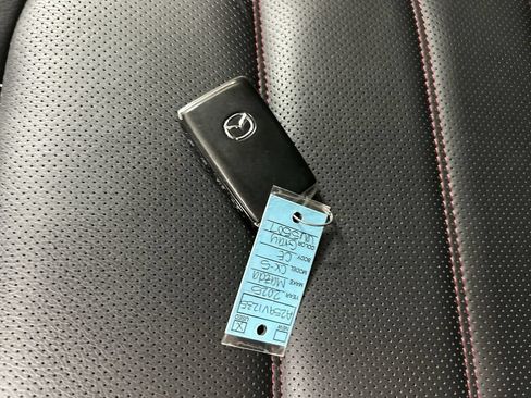 Certified 2025 MAZDA CX-5 Carbon Edition AWD/4WD image 12
