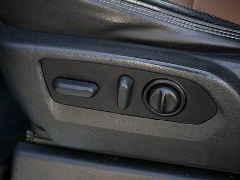 Used 2022 Chevrolet Silverado 3500 High Country image 17