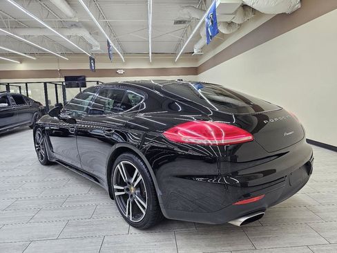 Used 2016 Porsche Panamera image 8