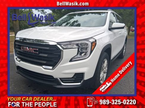 Used 2024 GMC Terrain SLE w/ Driver Convenience Package AWD/4WD image 1