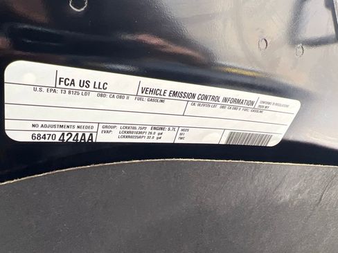 Used 2020 RAM 1500 Classic SLT w/ Luxury Group image 26