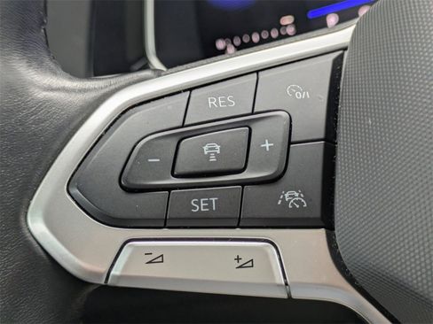 Used 2023 Volkswagen Jetta SE image 25