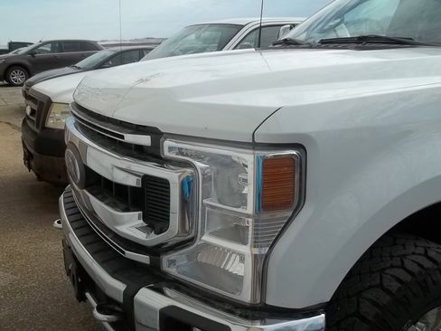 Used 2022 Ford F350 XLT w/ XLT Premium Package image 6
