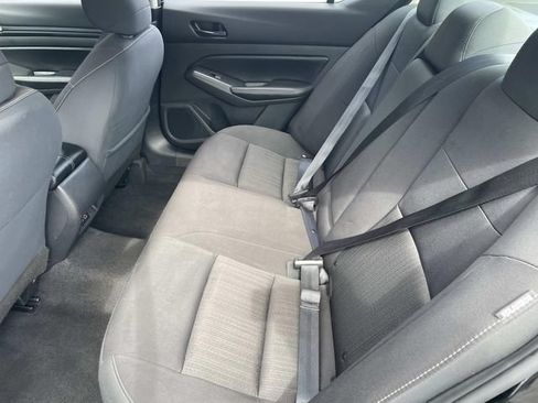 Used 2024 Nissan Altima 2.5 SV FWD image 18