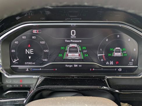 Used 2025 GMC Sierra 1500 SLT w/ SLT Premium Plus Package image 29