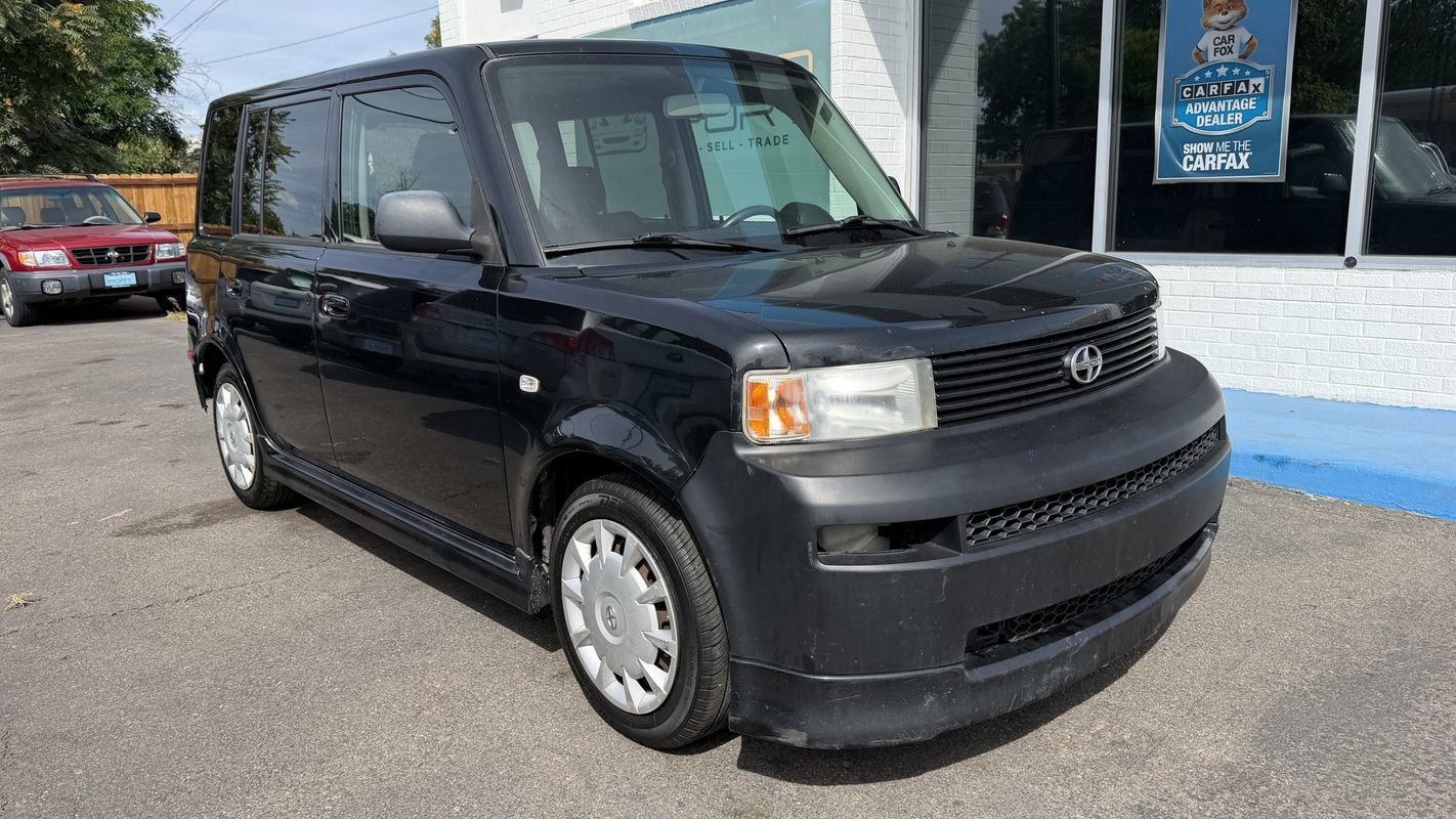 Used 2006 Scion xB FWD image 1