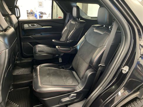 Certified 2025 Ford Explorer ST image 10