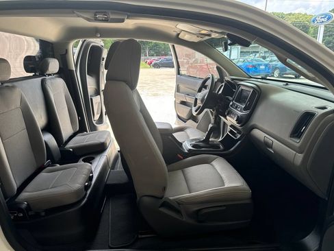 Used 2020 GMC Canyon W/T w/ Convenience Package RWD image 17