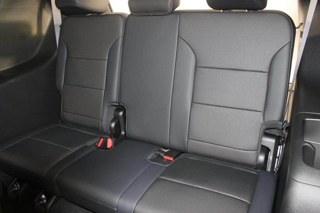 New 2027 Buick Enclave Sport Touring w/ Power Package FWD image 21