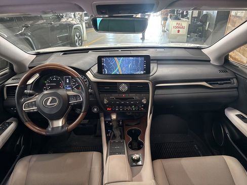 Used 2022 Lexus RX 350L Premium w/ Premium Package AWD/4WD image 2