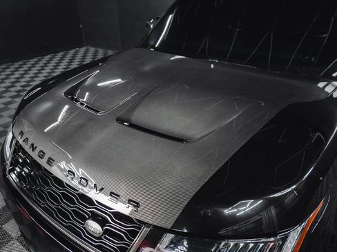 Used 2018 Land Rover Range Rover Sport SVR image 5