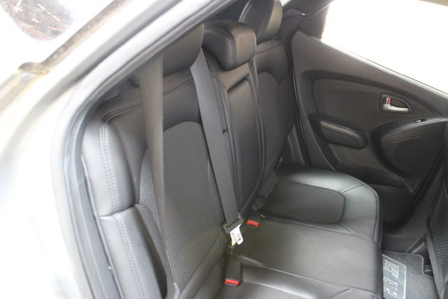 Used 2011 Hyundai Tucson GLS FWD image 9