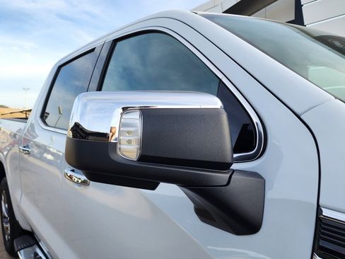 New 2026 GMC Sierra 1500 SLT image 12