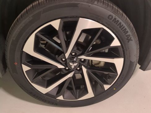 Used 2023 Mitsubishi Outlander SE AWD/4WD image 2