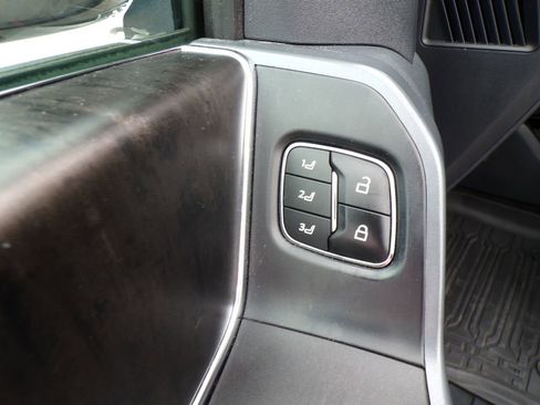 Used 2022 Ford F150 Lariat w/ Equipment Group 502A High image 12