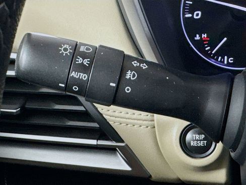 Used 2023 Subaru Outback Limited XT AWD/4WD image 12