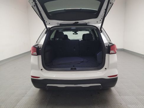 Used 2024 Chevrolet Equinox LT FWD image 29