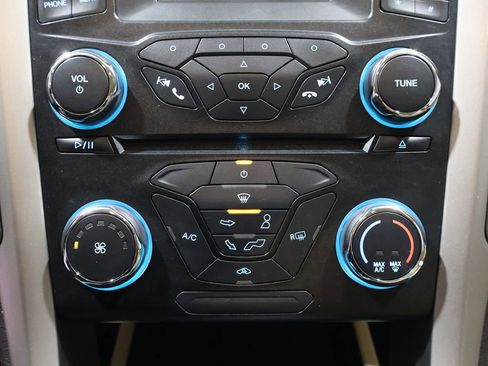 Used 2014 Ford Fusion SE image 27