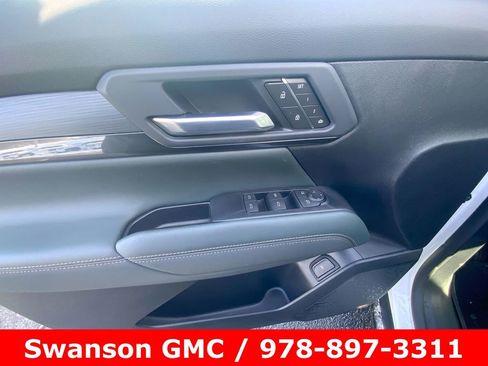 New 2026 GMC Terrain AT4 w/ Convenience Package III image 21