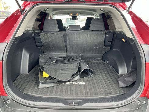 Used 2019 Toyota RAV4 LE image 24