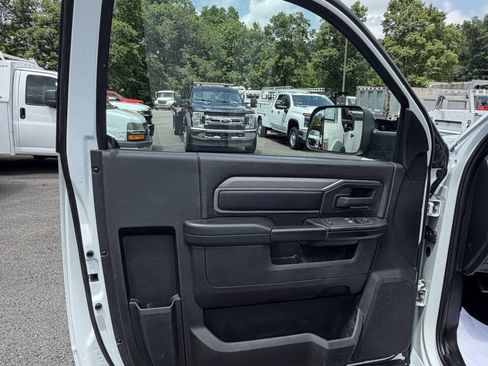 Used 2022 RAM 3500 Tradesman AWD/4WD image 31