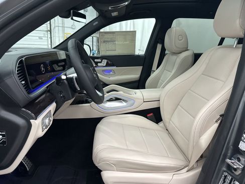 Used 2026 Mercedes-Benz GLS 450 4MATIC image 21