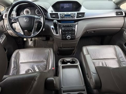 Used 2011 Honda Odyssey Touring image 11