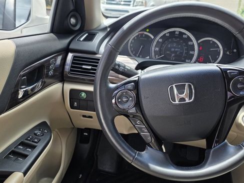 Used 2017 Honda Accord EX-L image 21