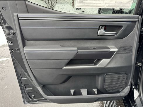 Used 2023 Toyota Tundra Platinum image 31