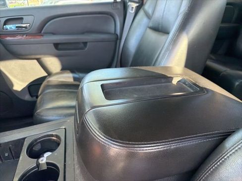 Used 2011 Chevrolet Silverado 2500 LTZ w/ LTZ Plus Package image 30