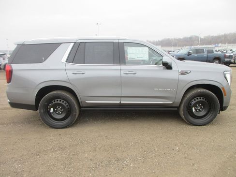 New 2026 GMC Yukon Denali image 3