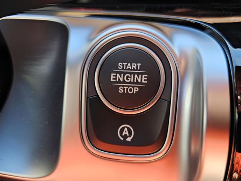 New 2026 Mercedes-Benz GLB 250 image 23