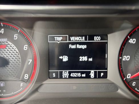 Used 2023 Chevrolet TrailBlazer RS w/ Convenience Package AWD/4WD image 18